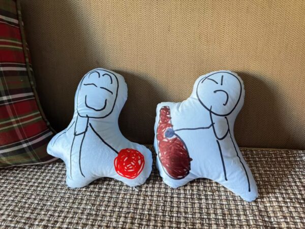 微信图片_20260715151715_749_7 Kids’ Artwork Turned Into Pillow
